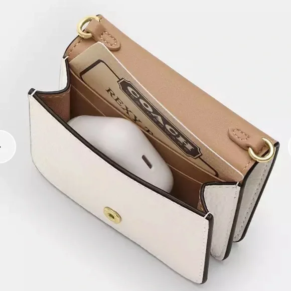 Authentic COACH Hearts studs Leather flap snap wallet on chain - Picture 13 of 15